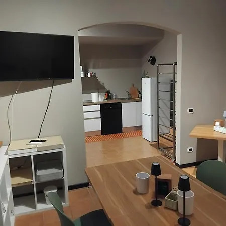 Dimora Alta ゲストハウス 4*