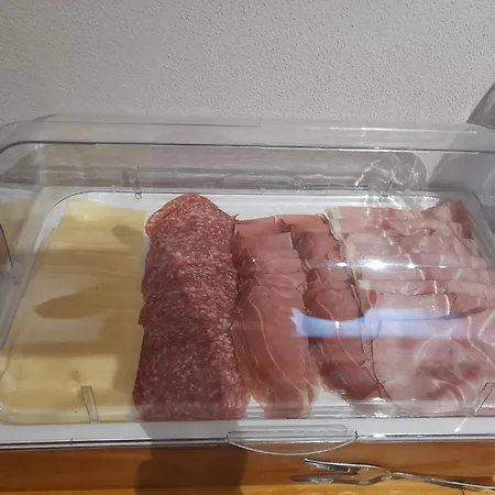 Dimora Alta בית הארחה 4*